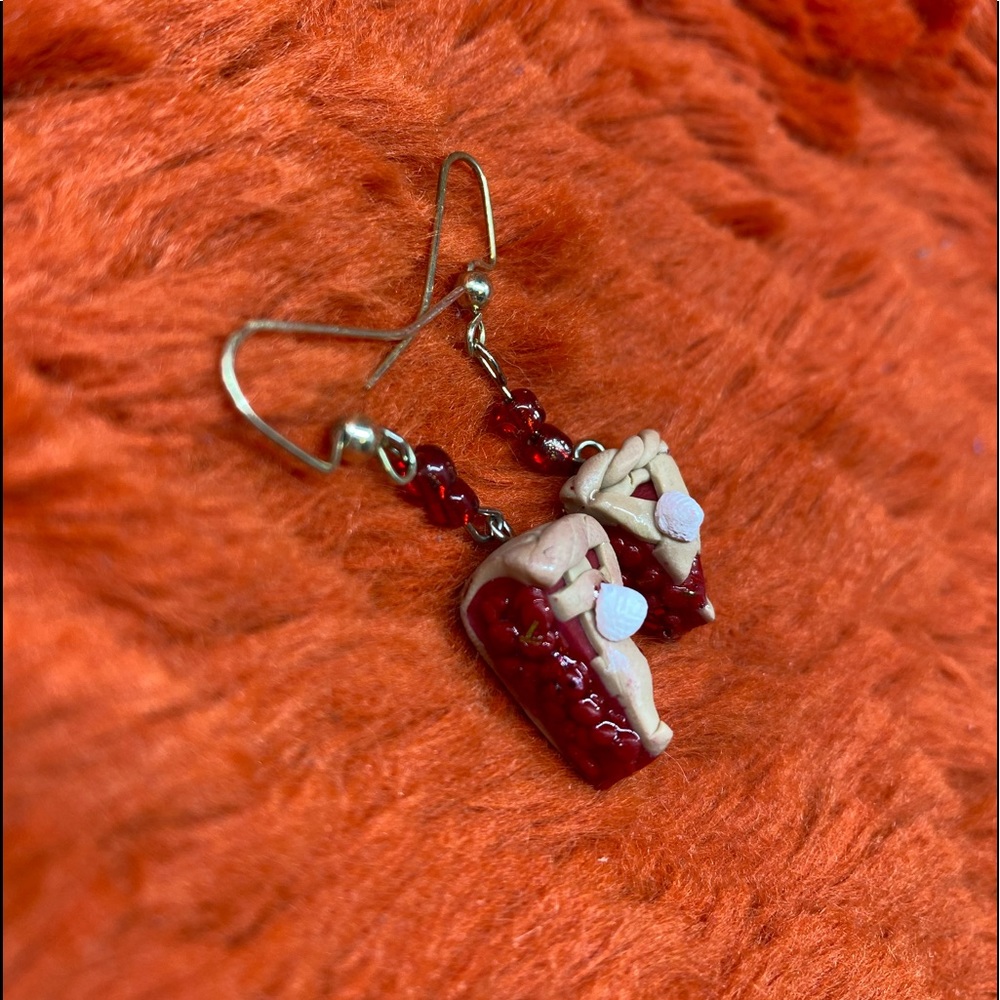 Sweet Cherry pie earrings - Picture 5 of 6
